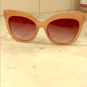 Cat eye sunglasses